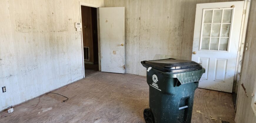 218 S Main St Princeville, NC 27886