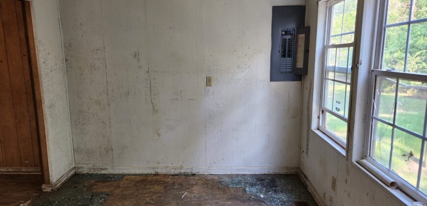 218 S Main St Princeville, NC 27886