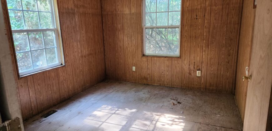 218 S Main St Princeville, NC 27886