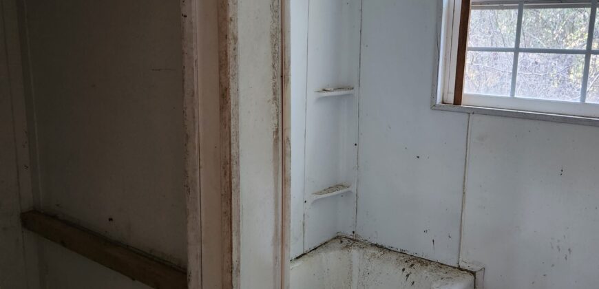 218 S Main St Princeville, NC 27886