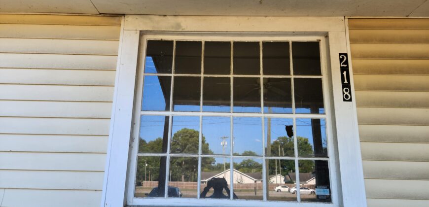 218 S Main St Princeville, NC 27886